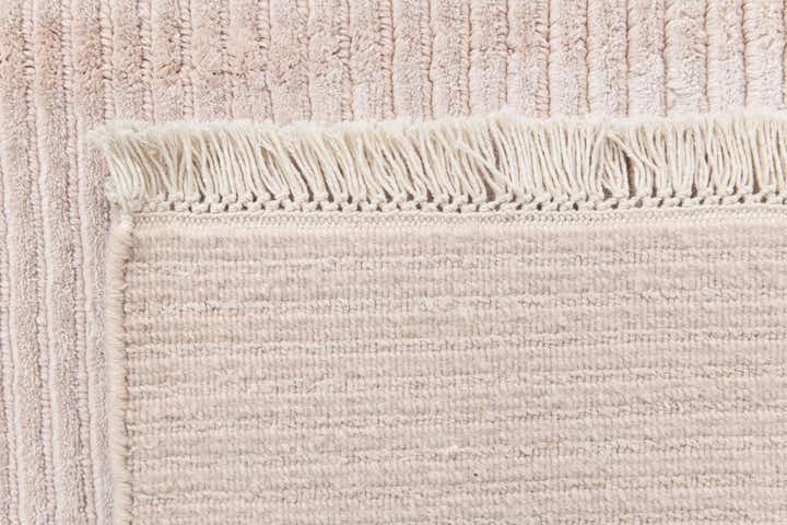 4' 11 x 6' 9 Hand Knotted Darya Wool Rug