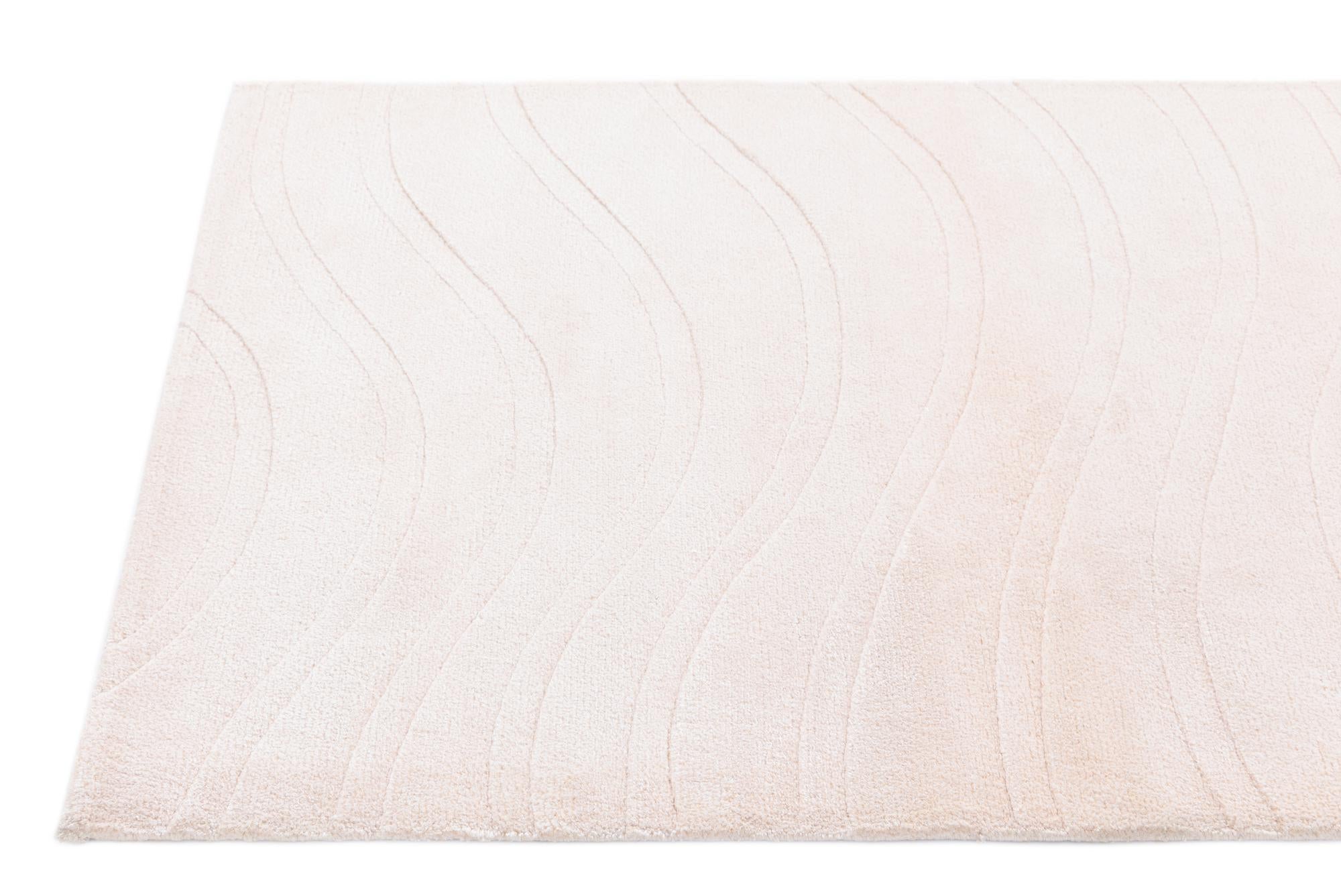 2' 9 x 5' Hand Knotted Darya Wool Rug