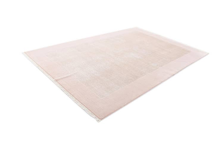 Detail image of 6' 7 x 9' 11 Hand Knotted Darya Wool Rug