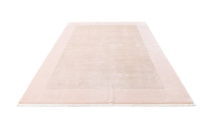 Detail image of 6' 7 x 9' 11 Hand Knotted Darya Wool Rug
