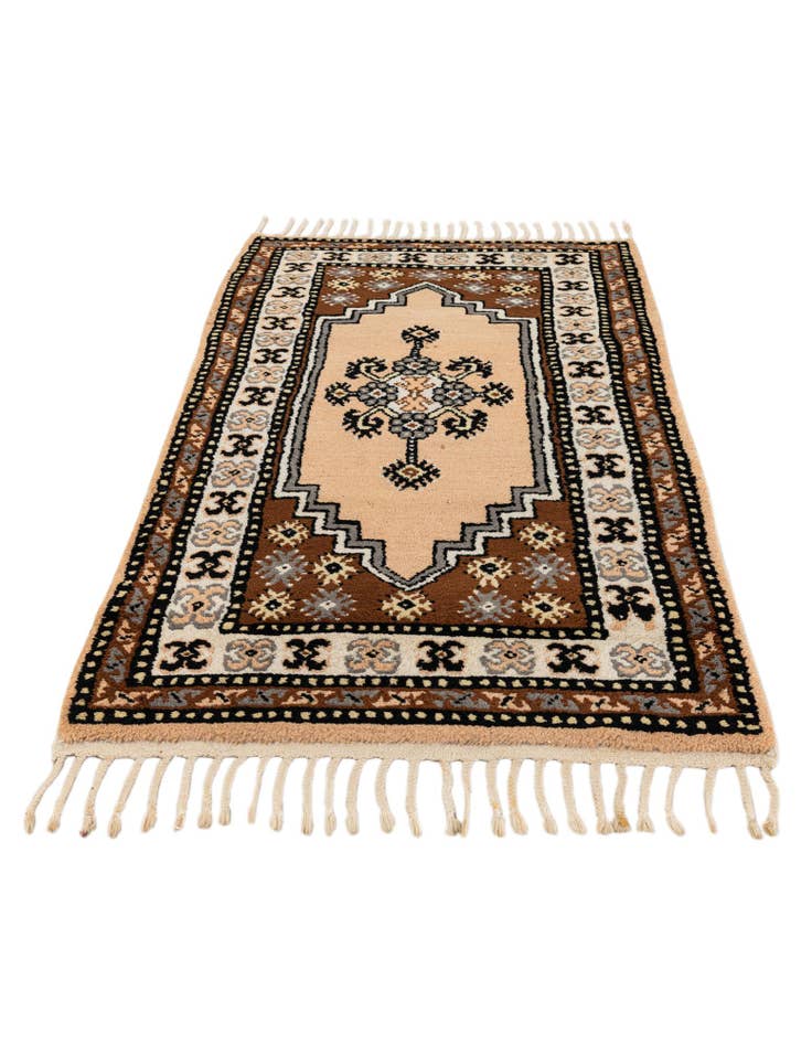 Detail image of 2' 8 x 4' 7 Hand Knotted Fars Wool Rug