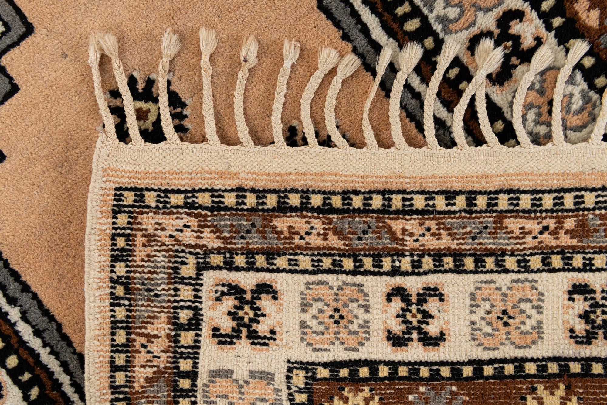 2' 8 x 4' 7 Hand Knotted Fars Wool Rug