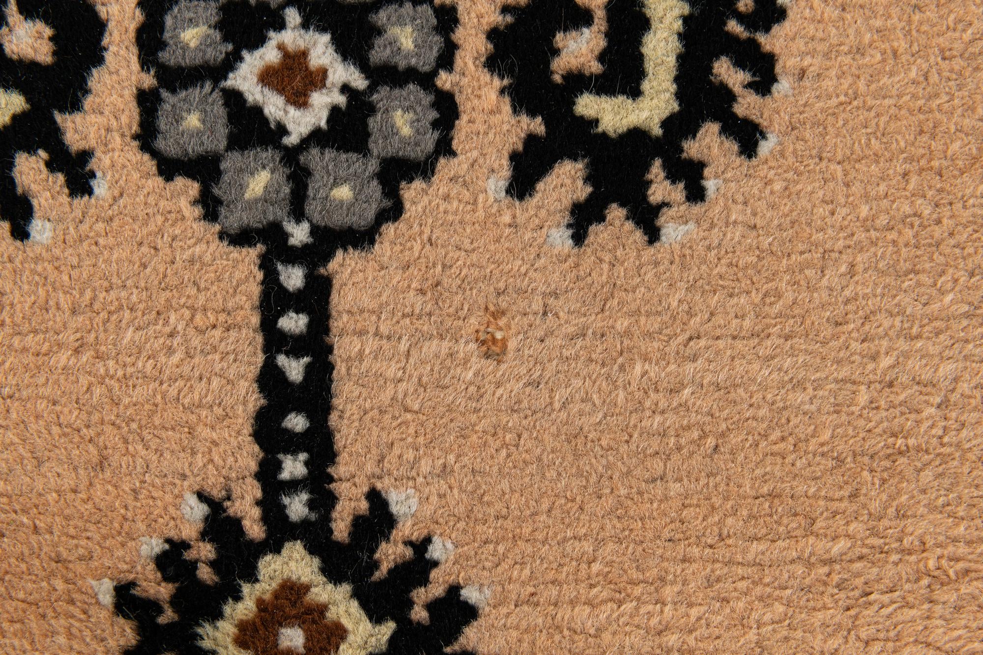 2' 8 x 4' 7 Hand Knotted Fars Wool Rug