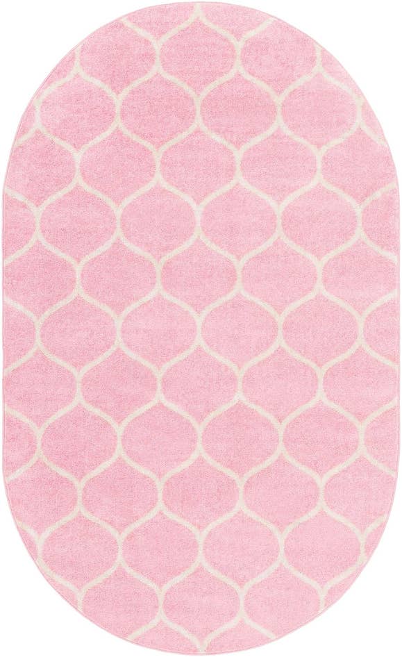 Detail image of 3' x 5' 3 Lattice Frieze Oval Rug