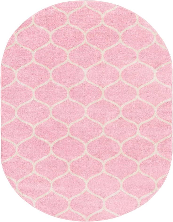 Detail image of 5' 3 x 8' Lattice Frieze Oval Rug