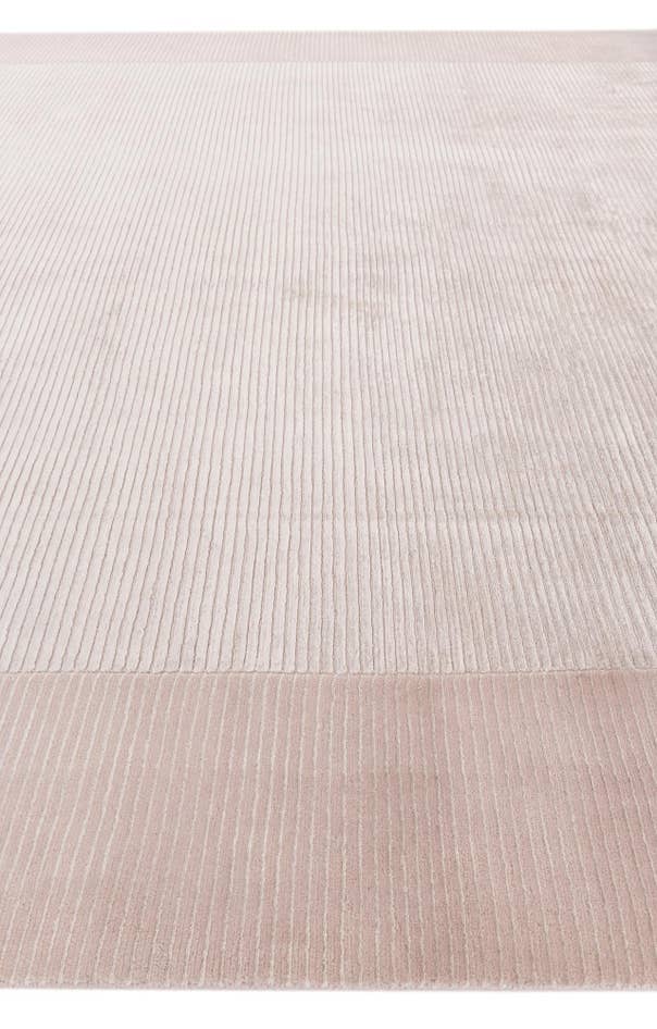 Detail image of 8' 2 x 10' 2 Hand Knotted Darya Rug