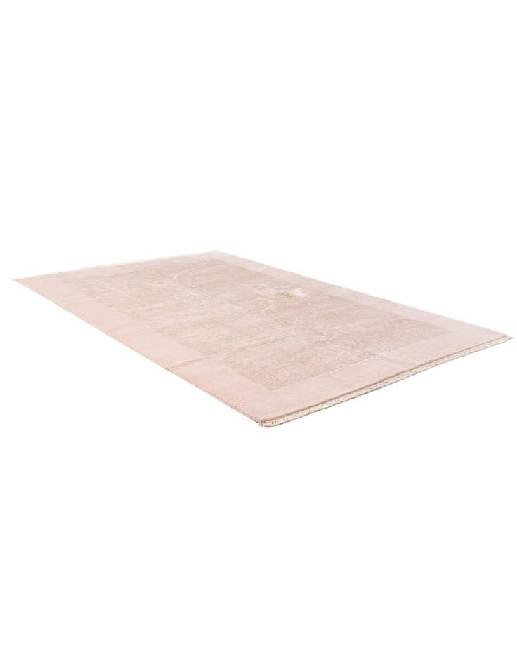 Detail image of 6' 6 x 9' 10  Hand Knotted Darya Wool Rug