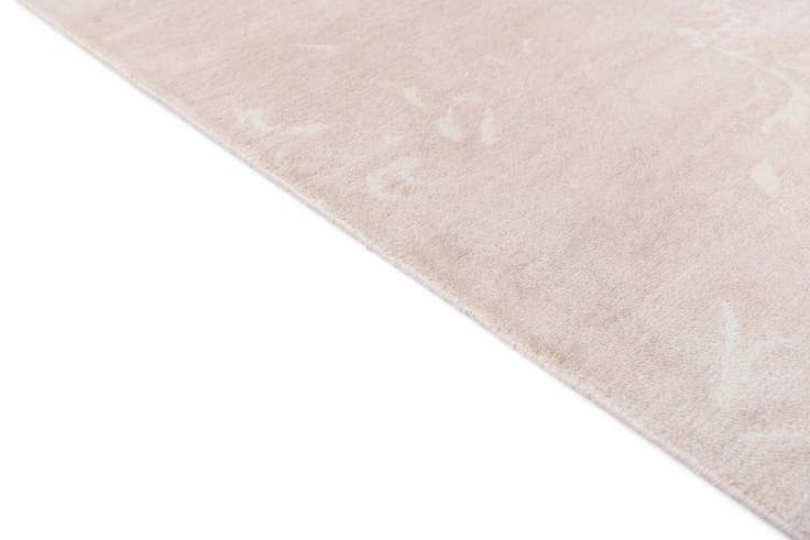 Detail image of 5' 7 x 7' 10 Hand Knotted Darya Wool Rug