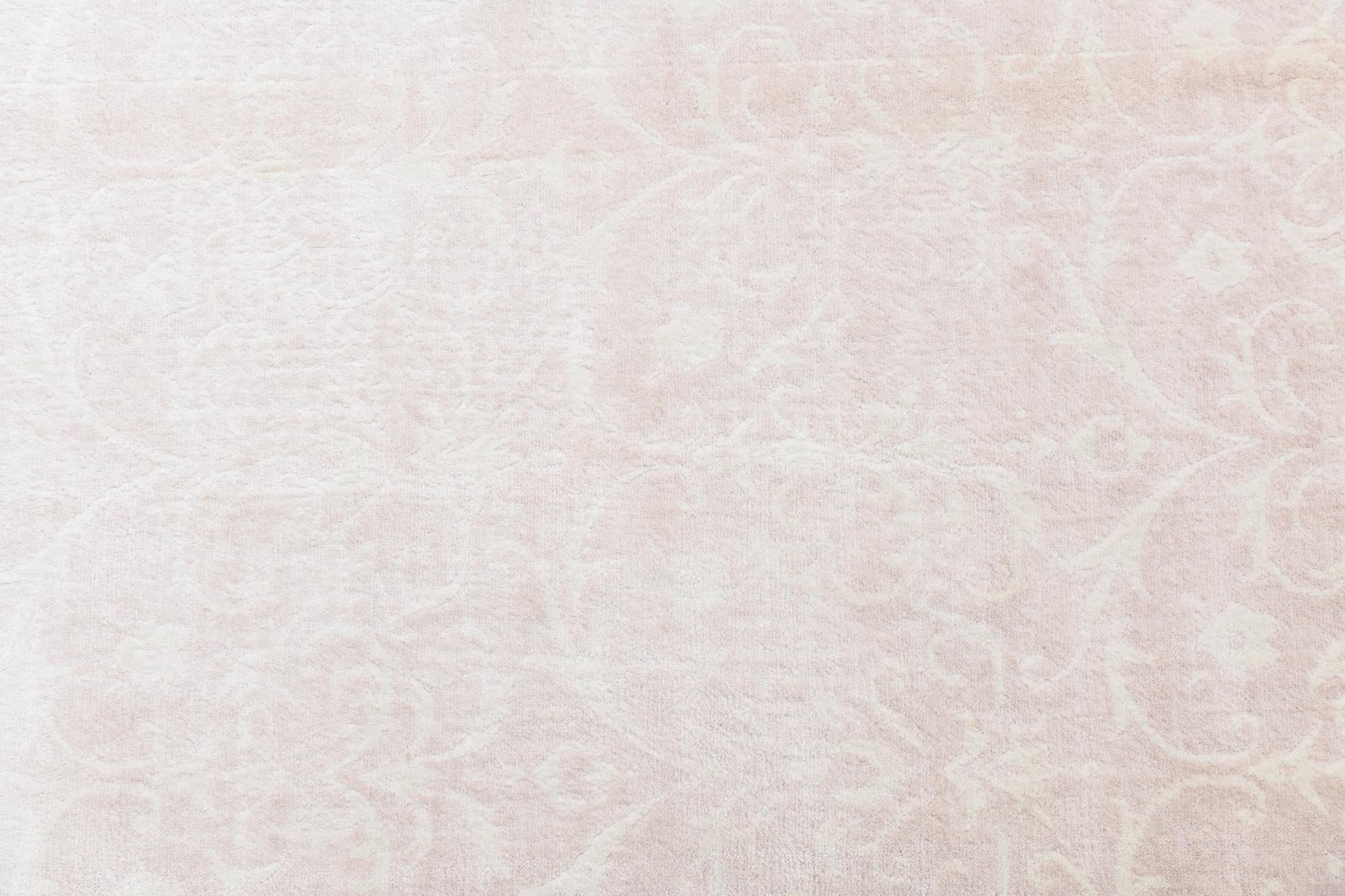 5' 7 x 7' 10 Hand Knotted Darya Wool Rug