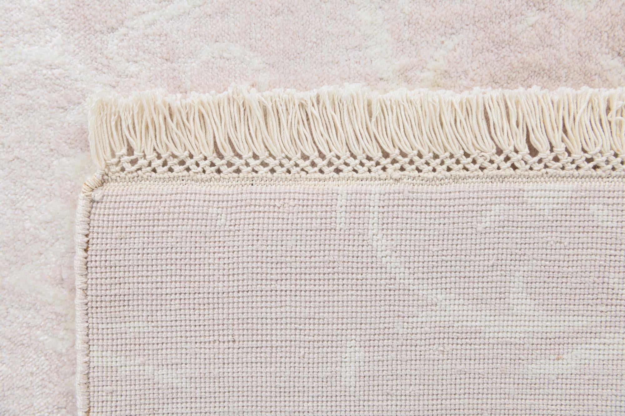 5' 7 x 7' 10 Hand Knotted Darya Wool Rug