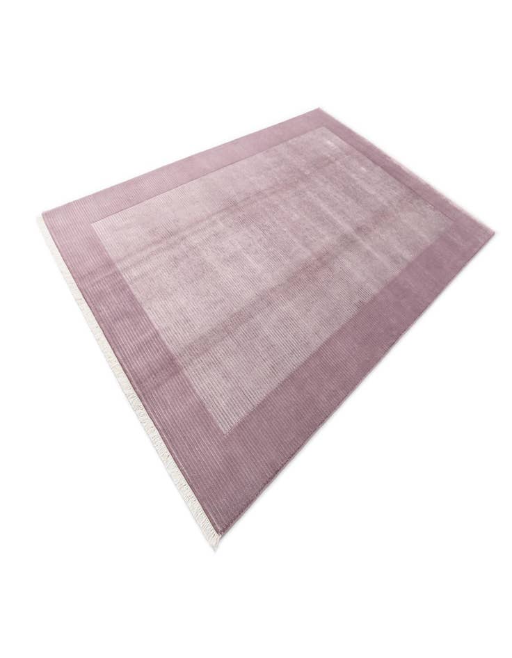 Detail image of 6' 5 x 9' 10  Hand Knotted Darya Wool Rug