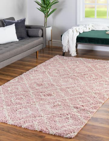 Light Pink Lattice Shag Rug