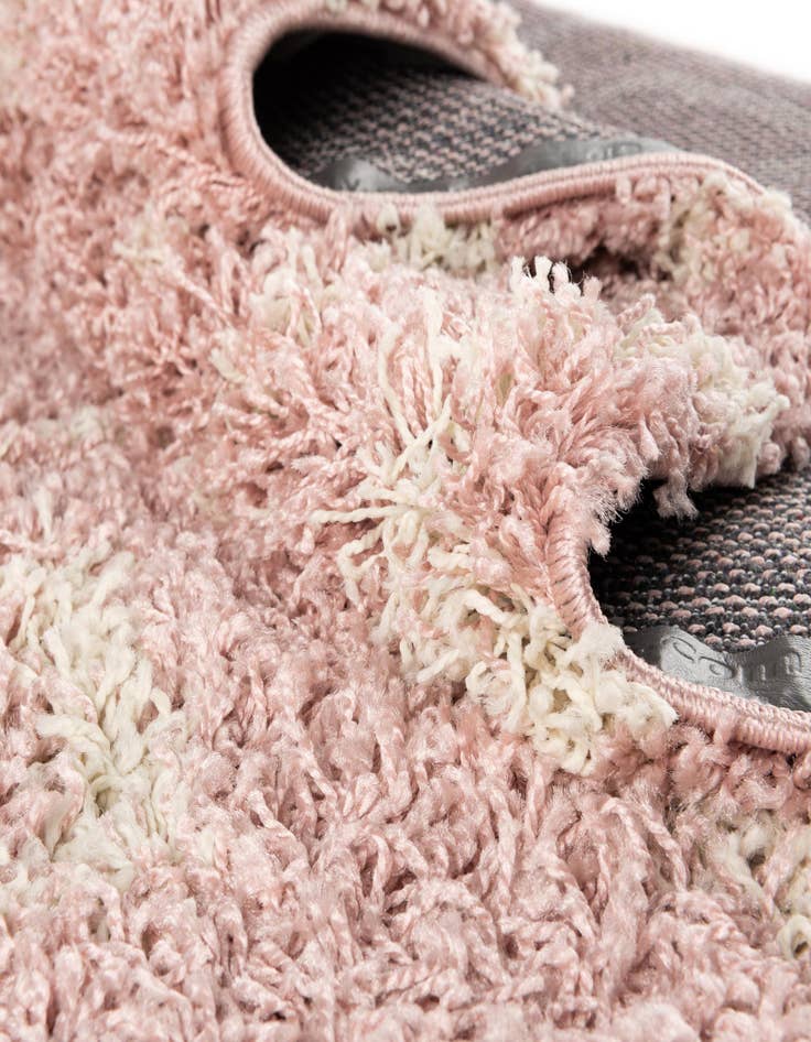 Detail image of 7' 10 x 10' Lattice Shag Rug