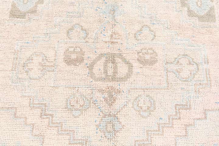 5' 9 x 9' Hand Knotted Moroccan Wool Rug