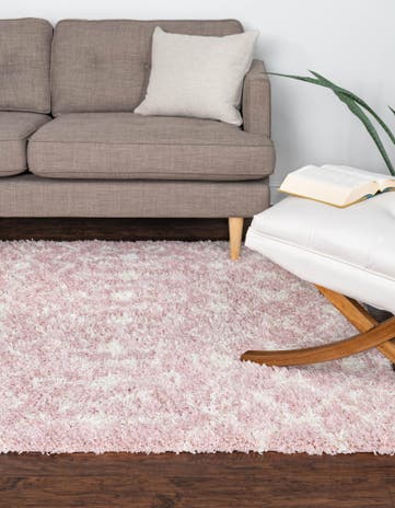 5' 3 x 8' Moroccan Trellis Shag Rug