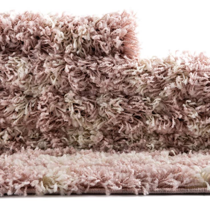 Detail image of 5' 3 x 8' Moroccan Trellis Shag Rug