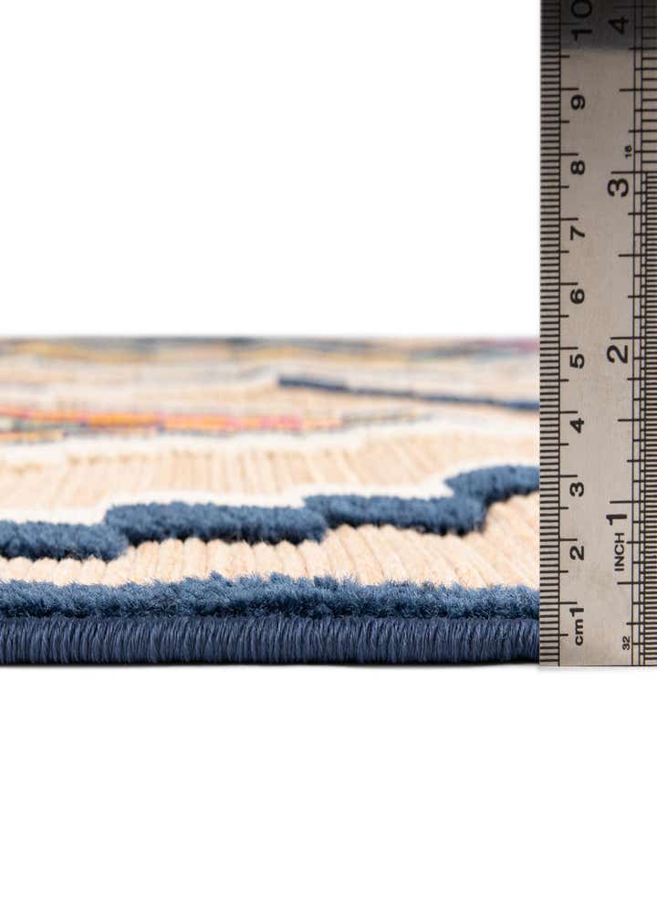 5' x 7' 7 Easy-Clean Indoor / Outdoor Rug