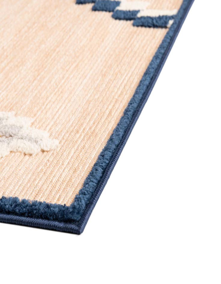 Detail image of 5' x 7' 7  Washable  Indoor / Outdoor Rug