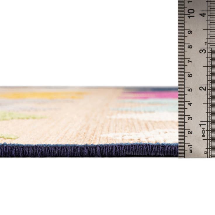 Detail image of 5' x 7' 7 Easy-Clean Indoor / Outdoor Rug