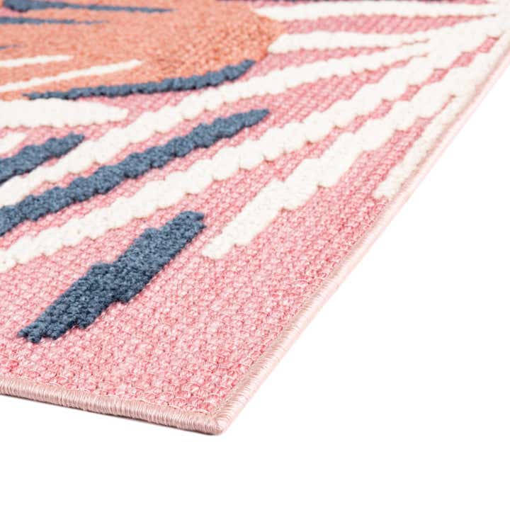5' x 7' 7 Easy-Clean Indoor / Outdoor Rug