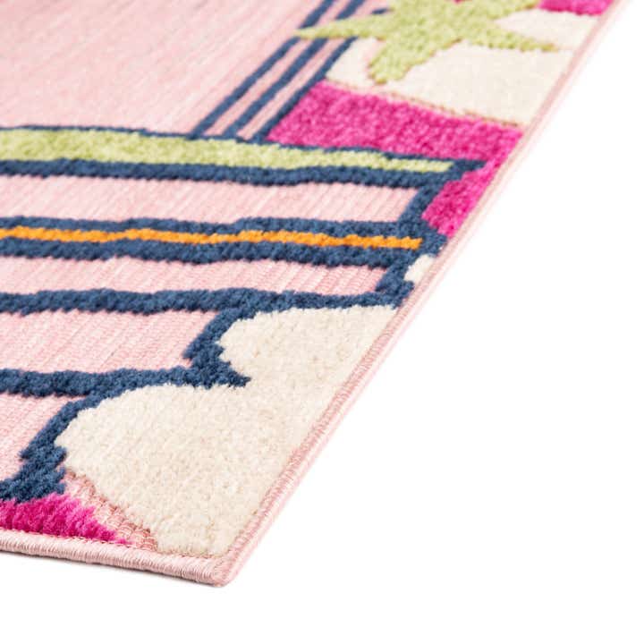 5' 3 x 7' 7 Easy-Clean Indoor / Outdoor Rug