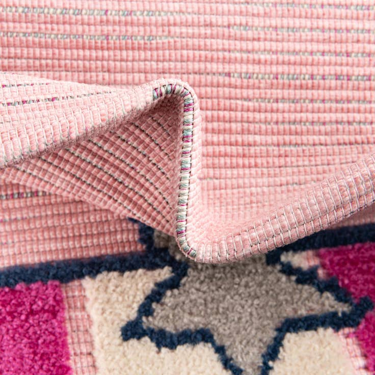 Detail image of 5' 3 x 7' 7 Easy-Clean Indoor / Outdoor Rug