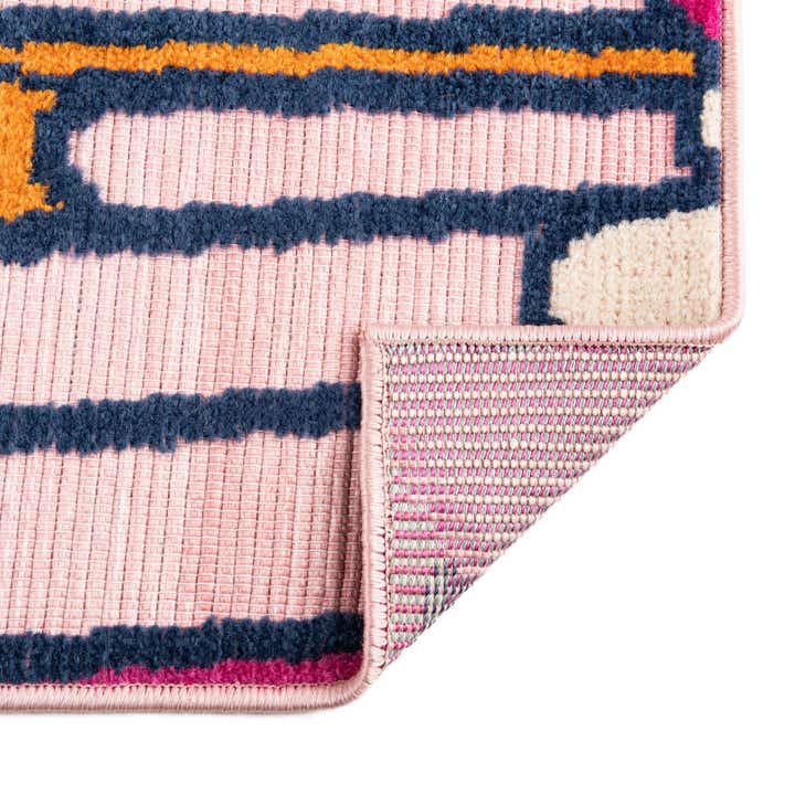 5' 3 x 7' 7 Easy-Clean Indoor / Outdoor Rug