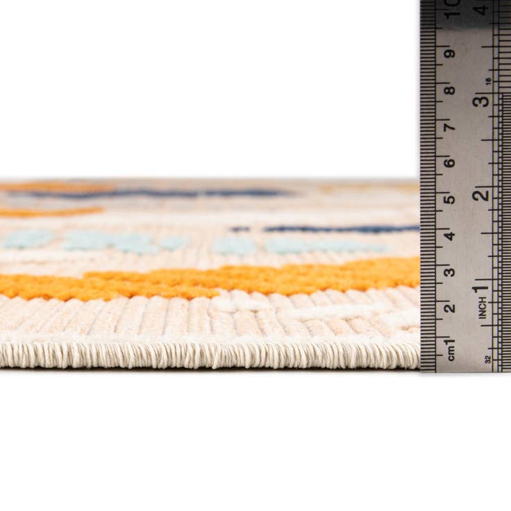 Detail image of 5' x 7' 7 Easy-Clean Indoor / Outdoor Rug