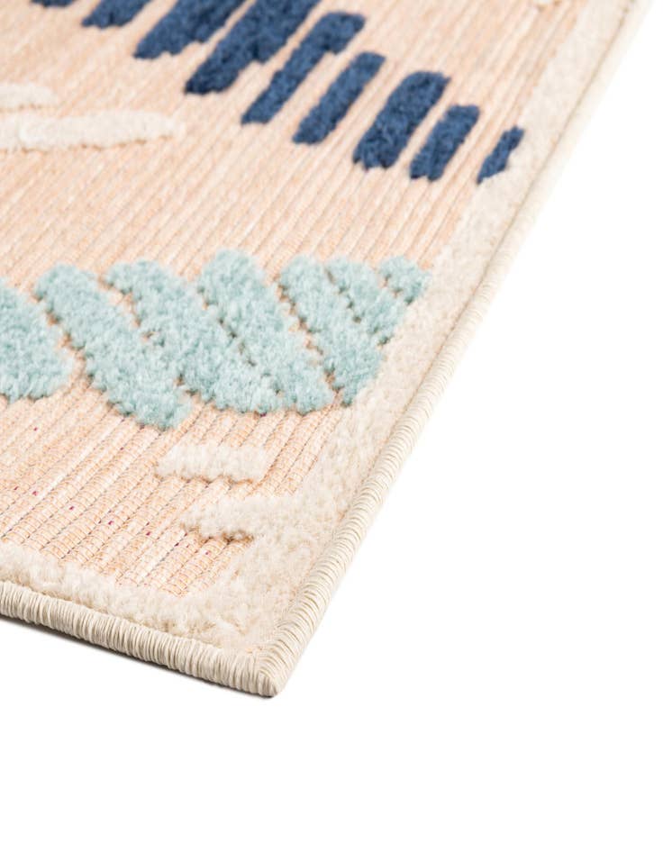 Detail image of 5' x 7' 7 Easy-Clean Indoor / Outdoor Rug