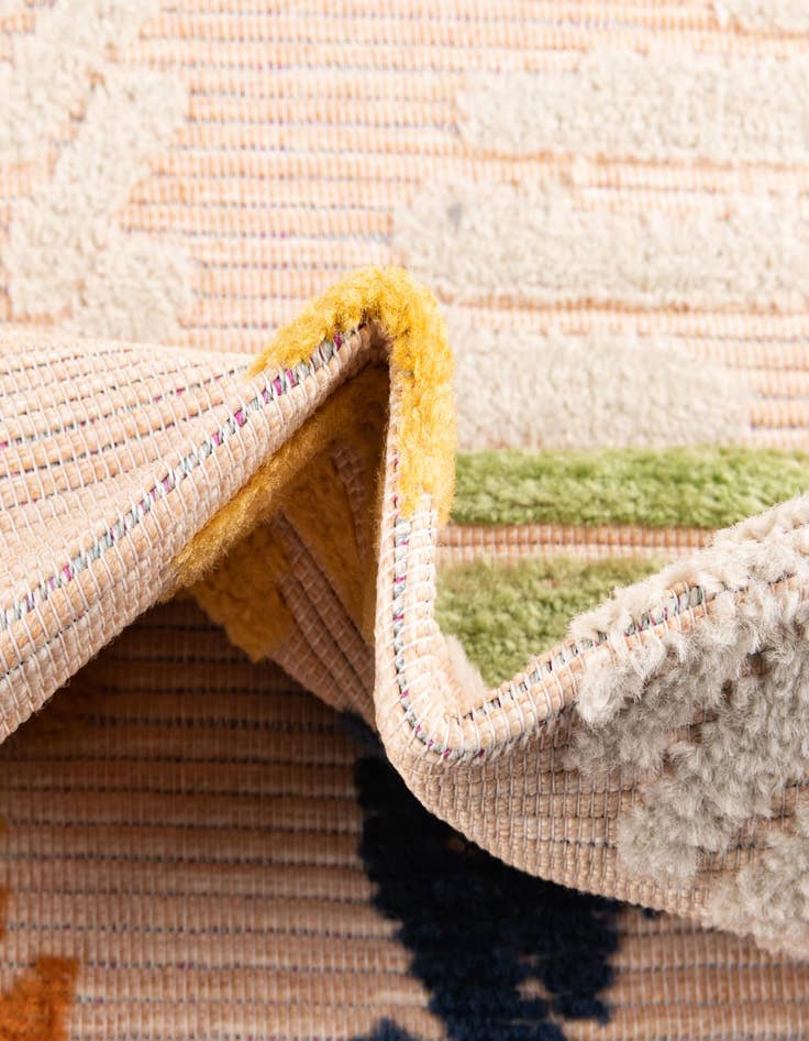 Detail image of 5' x 7' 7 Easy-Clean Indoor / Outdoor Rug