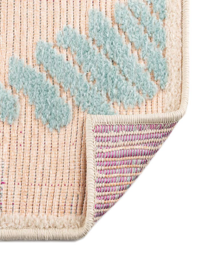 Detail image of 5' x 7' 7 Easy-Clean Indoor / Outdoor Rug