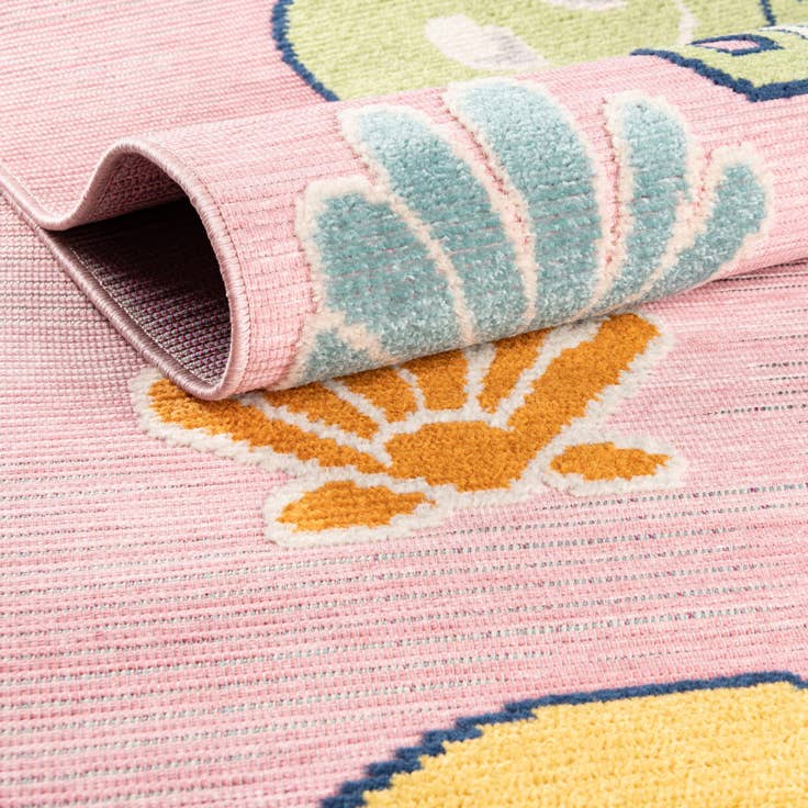 Detail image of 5' 3 x 7' 7 Easy-Clean Indoor / Outdoor Rug