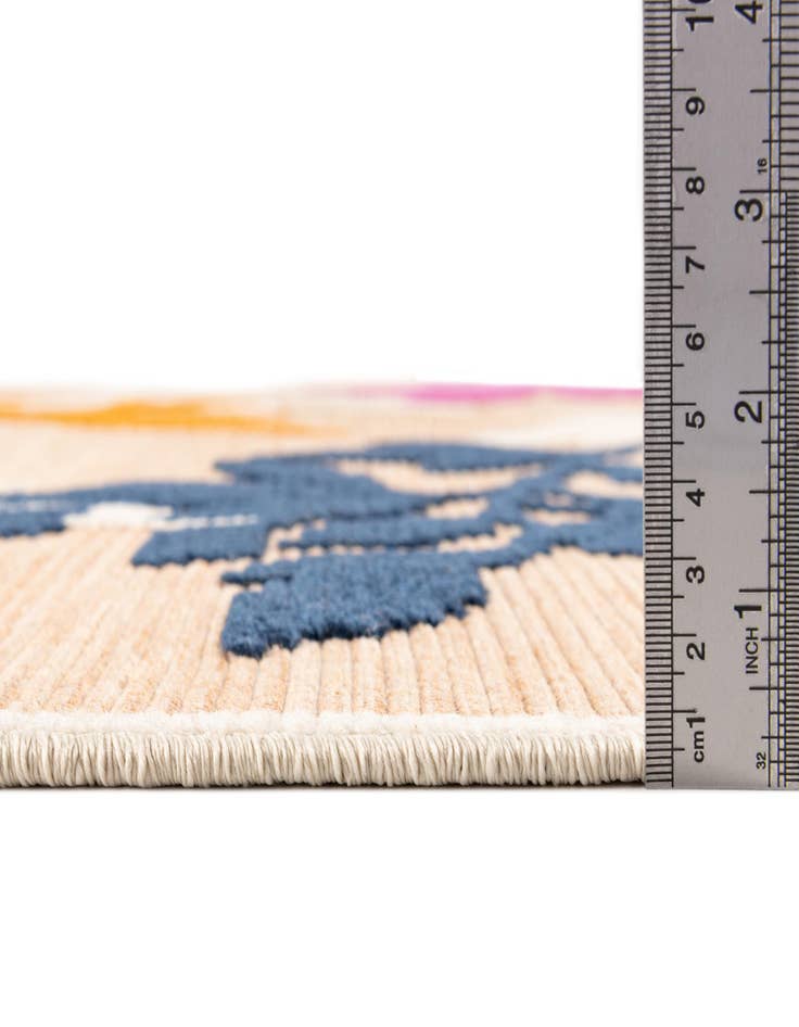 Detail image of 5' x 7' 7  Washable  Indoor / Outdoor Rug