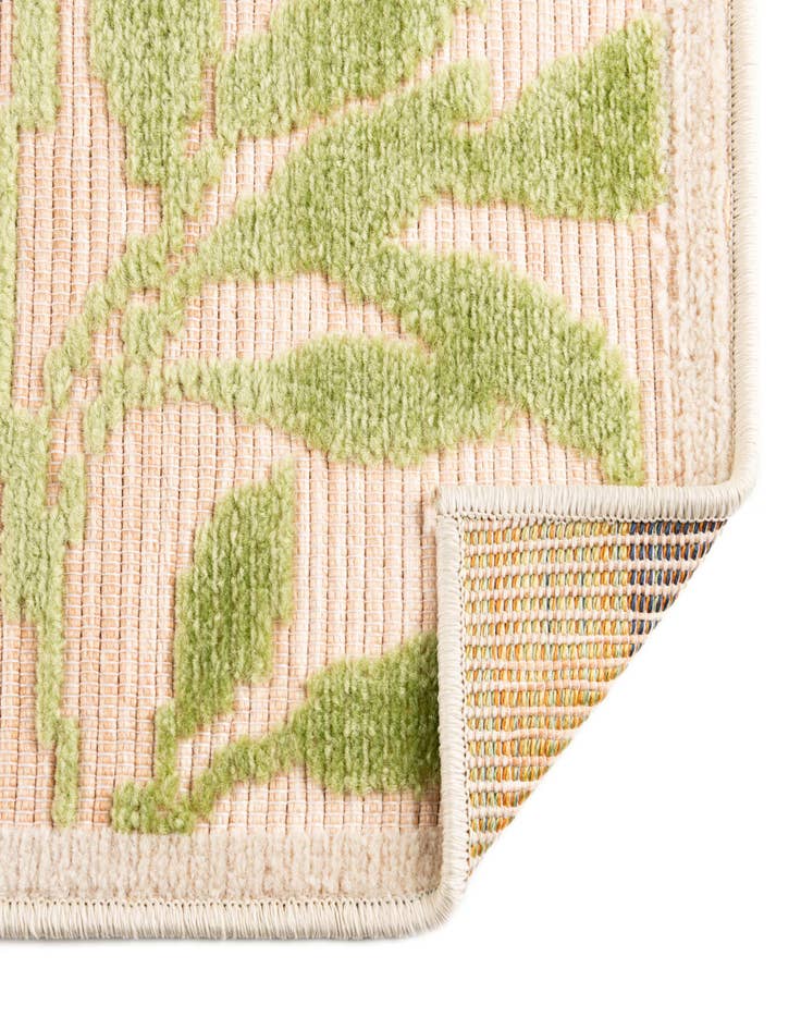 Detail image of 5' x 7' 7  Washable  Indoor / Outdoor Rug