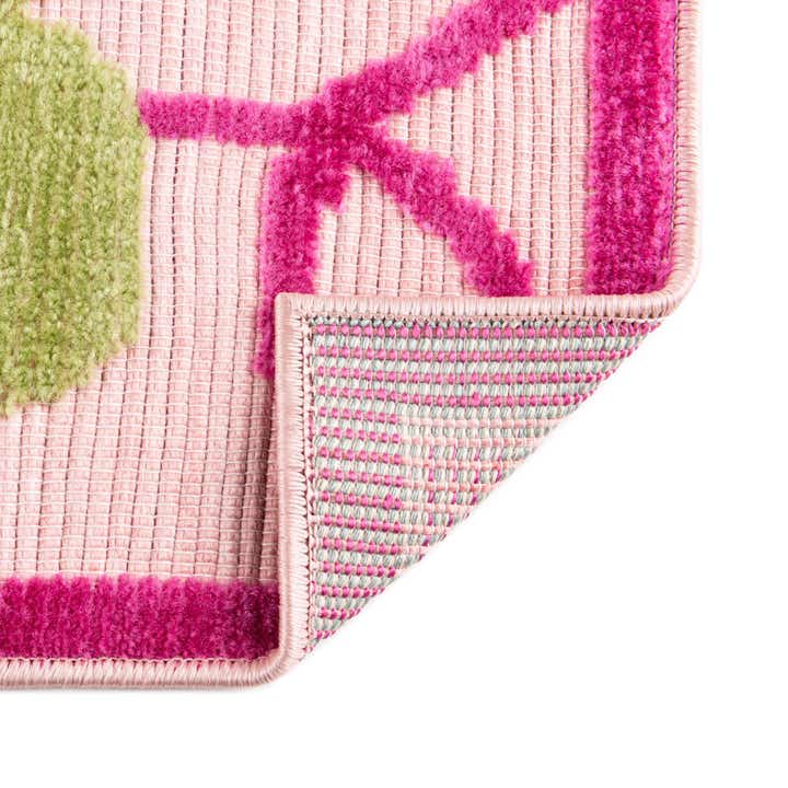 5' 3 x 7' 7 Easy-Clean Indoor / Outdoor Rug