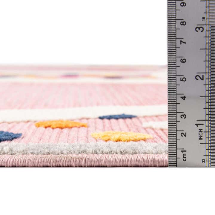 5' 3 x 7' 7 Easy-Clean Indoor / Outdoor Rug