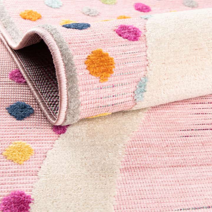 5' 3 x 7' 7 Easy-Clean Indoor / Outdoor Rug