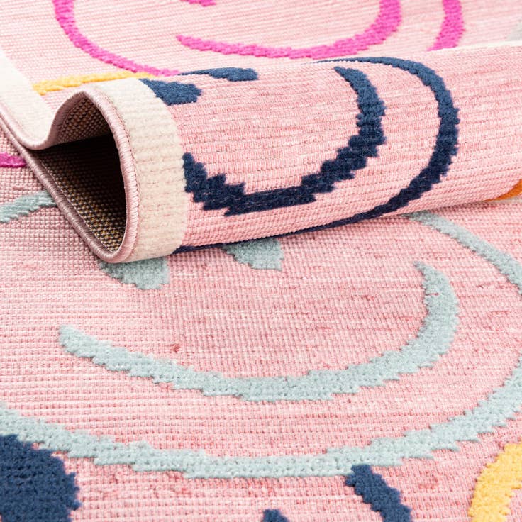 Detail image of 5' 3 x 7' 7 Easy-Clean Indoor / Outdoor Rug