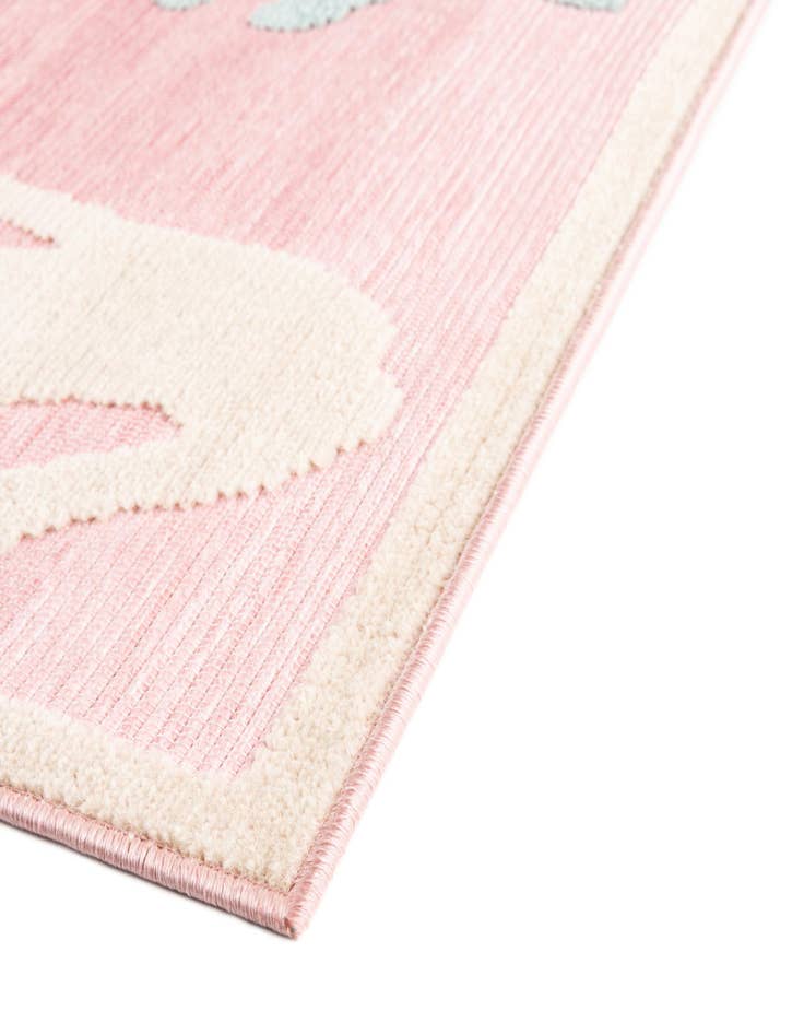 Detail image of 5' 3 x 7' 7 Easy-Clean Indoor / Outdoor Rug