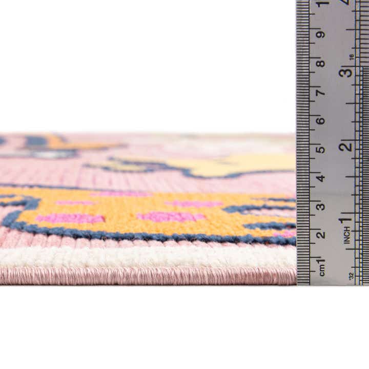 5' 3 x 7' 7 Easy-Clean Indoor / Outdoor Rug