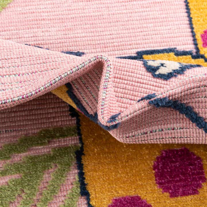 5' 3 x 7' 7 Easy-Clean Indoor / Outdoor Rug