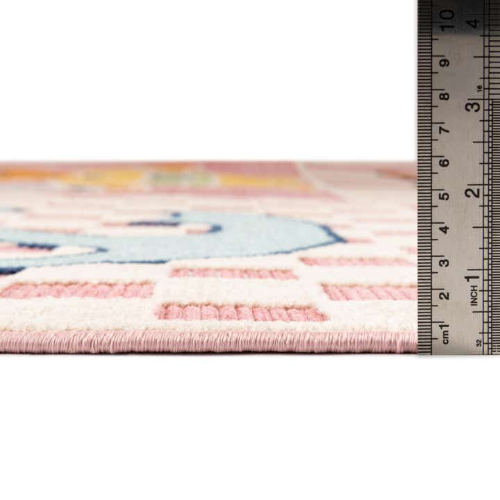 5' 3 x 7' 7 Easy-Clean Indoor / Outdoor Rug