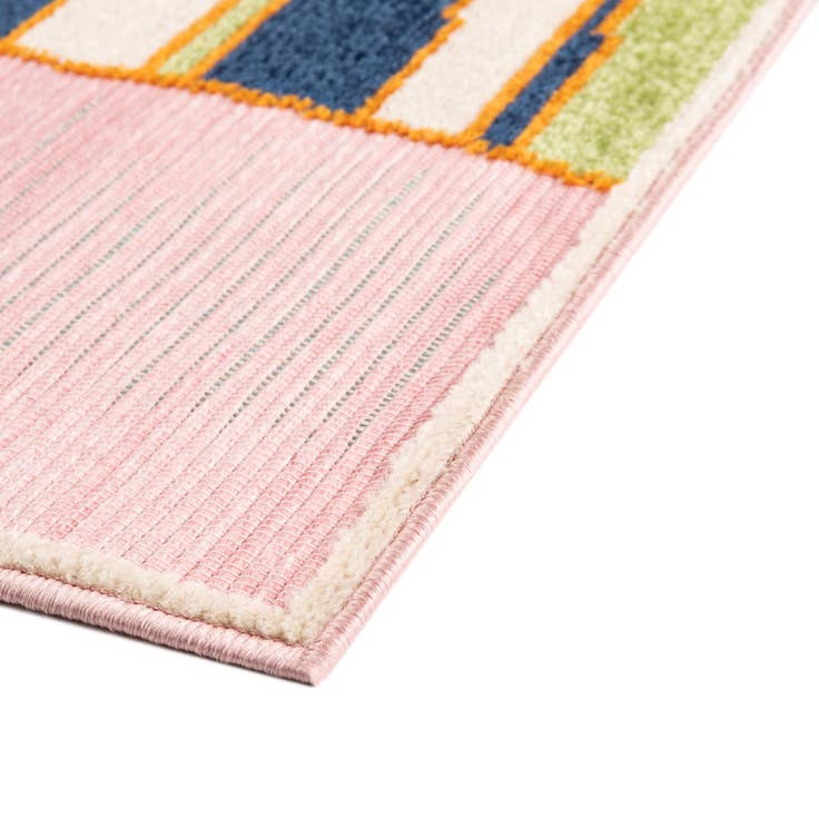 Detail image of 5' 3 x 7' 7 Easy-Clean Indoor / Outdoor Rug