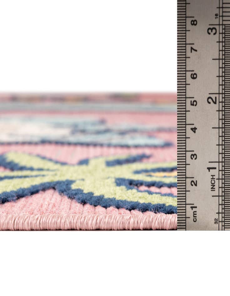 Detail image of 5' 3 x 7' 7 Easy-Clean Indoor / Outdoor Rug