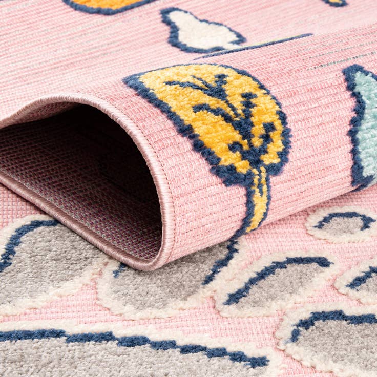 Detail image of 5' 3 x 7' 7 Easy-Clean Indoor / Outdoor Rug