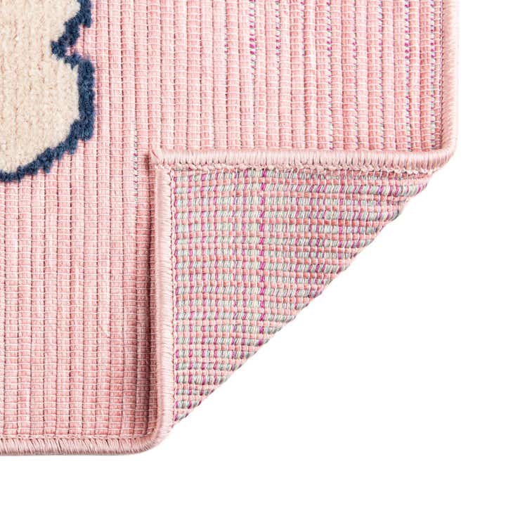 5' 3 x 7' 7 Easy-Clean Indoor / Outdoor Rug