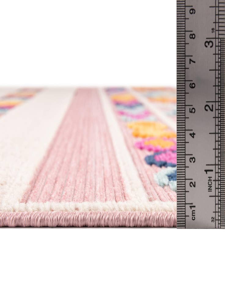 Detail image of 5' x 8' Easy-Clean Indoor / Outdoor Rug