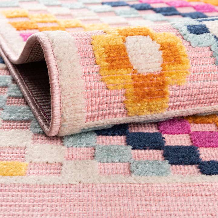 5' x 8' Easy-Clean Indoor / Outdoor Rug