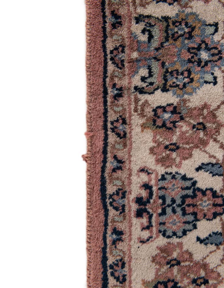 Detail image of 2' 7 x 4' 2  Hand Knotted Sarough Oriental Wool Rug