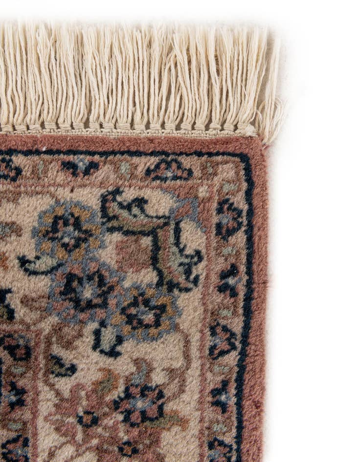 Detail image of 2' 7 x 4' 2  Hand Knotted Sarough Oriental Wool Rug